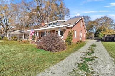 113 Marion St, Clover, SC 29710 - photo 4