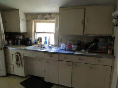 Kitchen of front unit