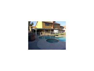 Swimming Pool/Hot Tub/Sauna.