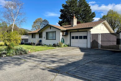 779 NW Carol Dr, Grants Pass, OR 97526 - photo 3