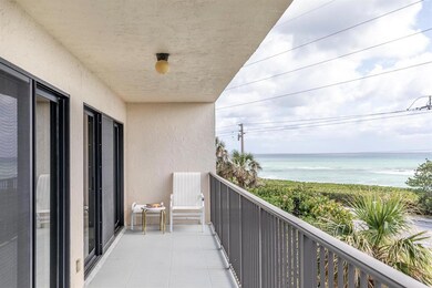 1055 Ocean Drive, 304 Juno Beach11Balcon