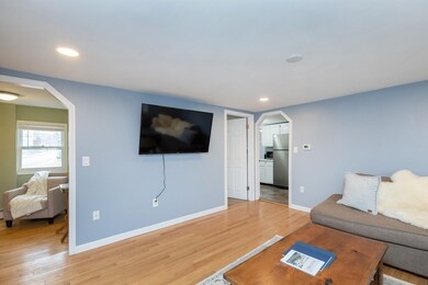 94 Elm St unit B, Amesbury, MA 01913 - photo 6