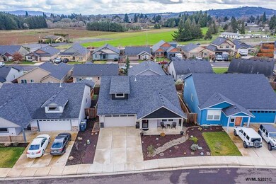 519 NE Fern Ave, Dallas, OR 97338 - photo 2