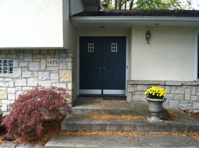 photo1