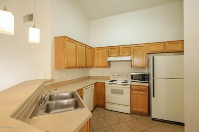 7972 E Jennifer Anne Dr, Tucson, AZ 85730 - photo 4