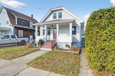 18 Maple Ave, Fairhaven, MA 02719 - photo 7