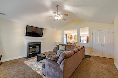 833 Rolling Pines Loop Rd-6