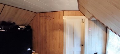 31 Spruce St, Millinocket, ME 04462 - photo 7