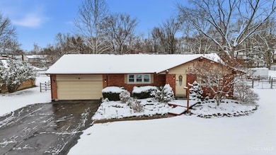 983 Pamela Rd, Cincinnati, OH 45255 - photo 2