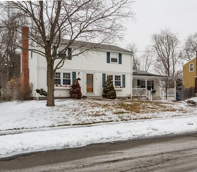 65 Oakwood St, Enfield, CT 06082 - photo 2