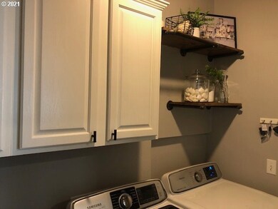 6684 Simeon Dr, Springfield, OR 97478 - photo 7