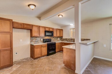 2626 N 49th Ave, Phoenix, AZ 85035 - photo 5