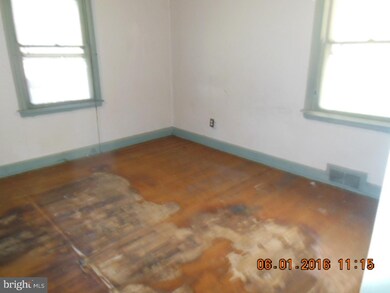 223 Collingdale Ave, Darby, PA 19023 - photo 7