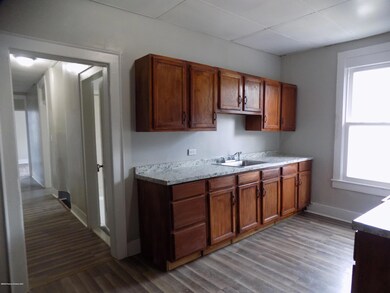 11 Market St, Pittston, PA 18640 - photo 4