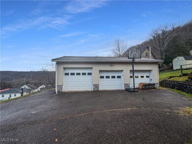 175 Wall St, Weirton, WV 26062 - photo 2