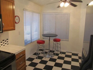 Kitchen Eating Area