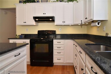 200 Little Pond Rd, Wakefield, RI 02879 - photo 5