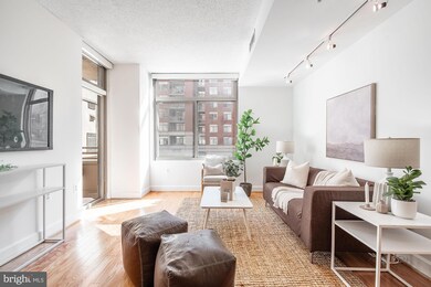 The Eclipse unit 219W, Arlington, VA 22202 - photo 2