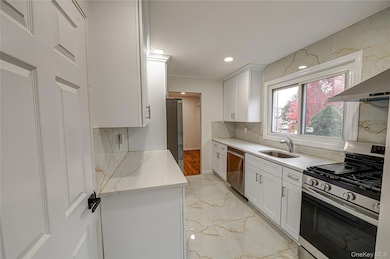 10 Gerhard Rd, Plainview, NY 11803 - photo 4