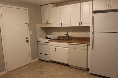 127 King St unit 106, Franklin, MA 02038 - photo 2