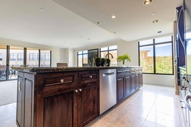 6 - Kitchen 5 (MLS)