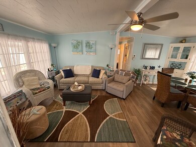 1919 Buccaneer Dr unit 17, Sarasota, FL 34231 - photo 5