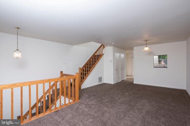9526 Clocktower Ln, Columbia, MD 21046 - photo 2