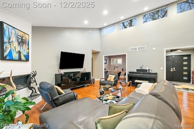 24459 Bloomington Ct, Franklin, MI 48025 - photo 4