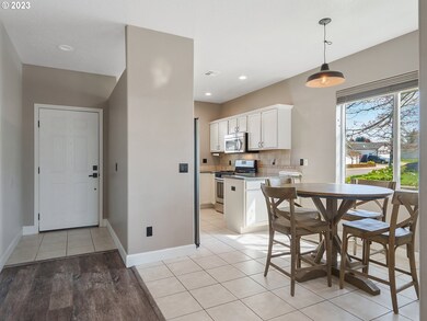 109 Robin Ct, Creswell, OR 97426 - photo 7