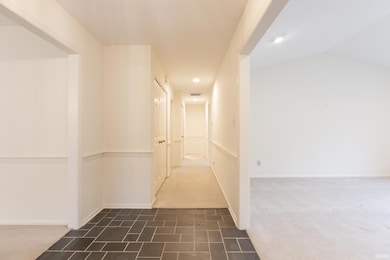 2611 E Windermere Woods Dr, Bloomington, IN 47401 - photo 4