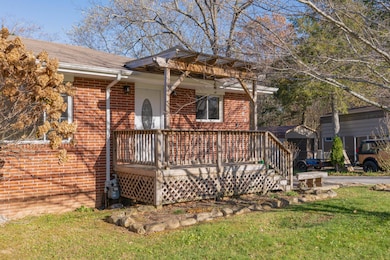 08 - 2804 Taft Hwy - Exterior