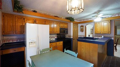 801 W Russell Ave unit 107, Bonham, TX 75418 - photo 5