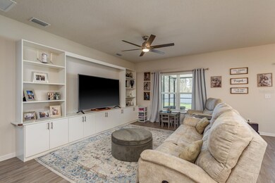 8648 Prairie Creek Dr, Trinity, FL 34655 - photo 5