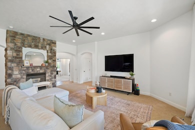 1758967907715_1758916488957dsc04811