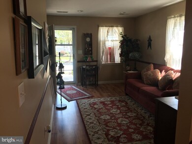 1551 Foresman Dr, Pottstown, PA 19464 - photo 2