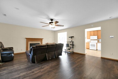 big living room w/fireplace