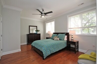 4705 S Champlain Ave unit 401, Chicago, IL 60615 - photo 6