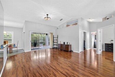 4033 Dover Dr E, Bradenton, FL 34203 - photo 6