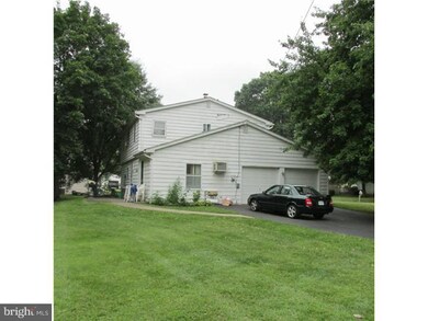 173 Floral Dr, Morrisville, PA 19067 - photo 6