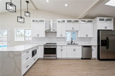 1913 Golden Arrow Dr, Las Vegas, NV 89169 - photo 3