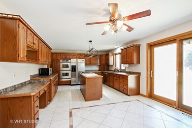 1802 W Cobblestone Ln, McHenry, IL 60051 - photo 3