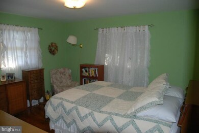 8033 Devlin Rd, Bristow, VA 20136 - photo 4