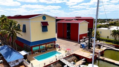 750 River Point Dr, Naples, FL 34102 - photo 5