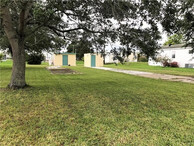 313 Pineapple St, Sebastian, FL 32958 - photo 2