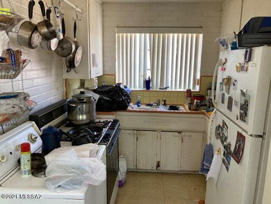 2bd 1ba unit - kitchen