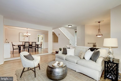 10948 Whiterim Dr, Potomac, MD 20854 - photo 6