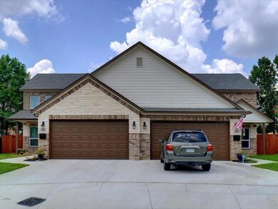 205 Wayside Ct, Bedford, TX 76021 - photo 2