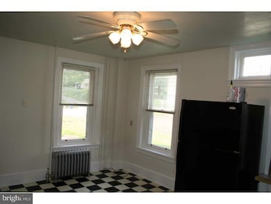 89 Bethel Church Rd, Spring City, PA 19475 - photo 4