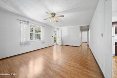 1615 Upper Middle Creek Rd, Sevierville, TN 37876 - photo 6