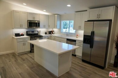 7833 Bothwell Rd, Reseda, CA 91335 - photo 3